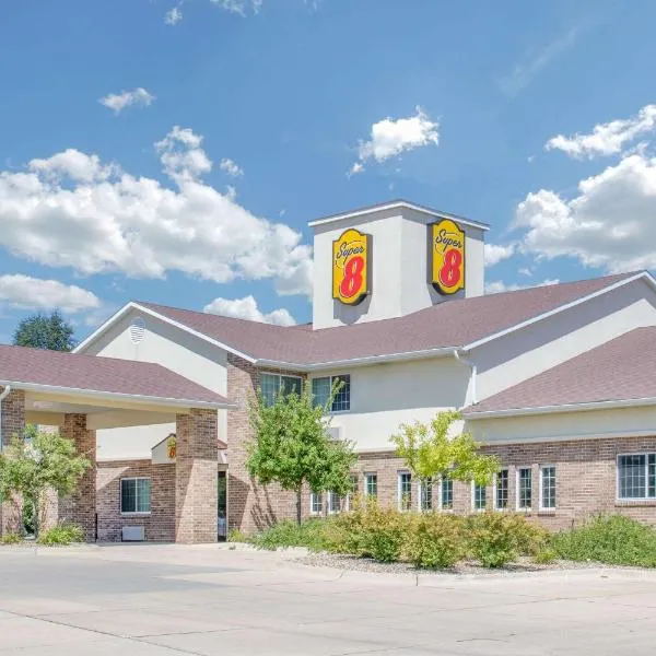Super 8 by Wyndham Cedar Falls, hotel v destinaci Cedar Falls