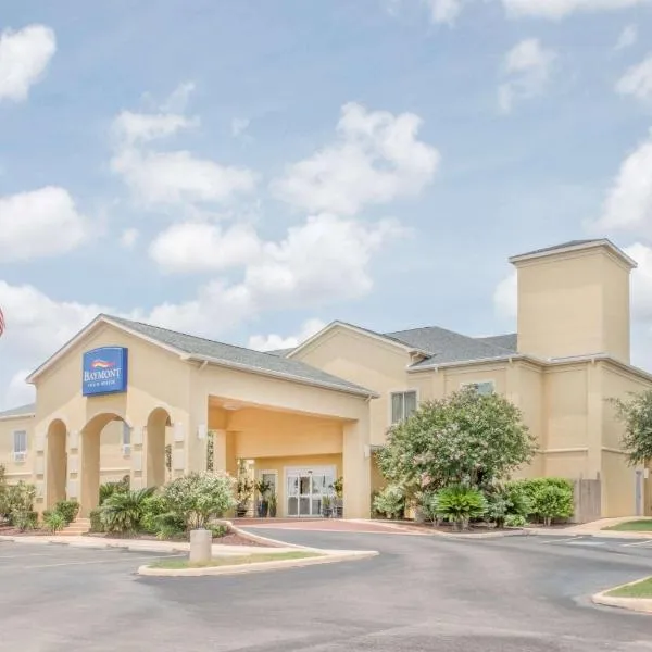 Baymont by Wyndham Pearsall, hotel en Pearsall