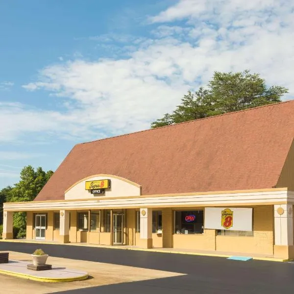 Super 8 by Wyndham Asheville Airport, hotel in Fletcher