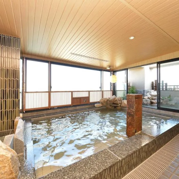 Dormy Inn Takamatsu Chuo Koenmae Natural Hot Spring, viešbutis mieste Takamacu
