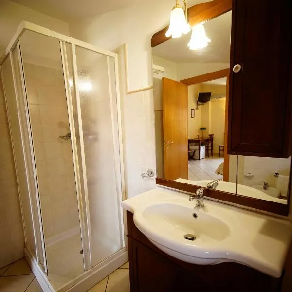 B&B Casalotto Inn, Hotel in Aci SantʼAntonio