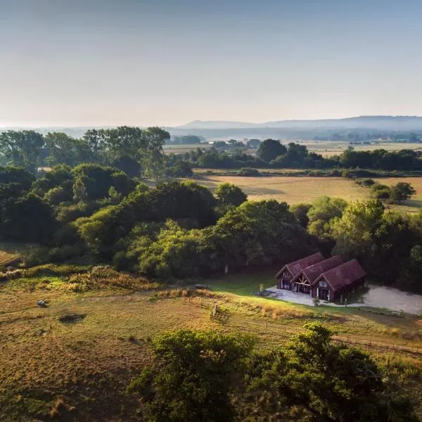 The Mill House on the Brooks South Downs West Sussex Sleeps 15 โรงแรมในHardham