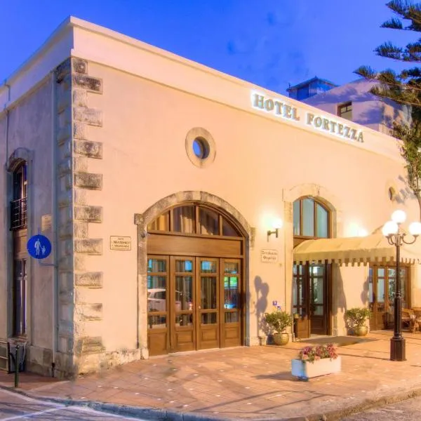 Fortezza Hotel, hotel i Maroulás