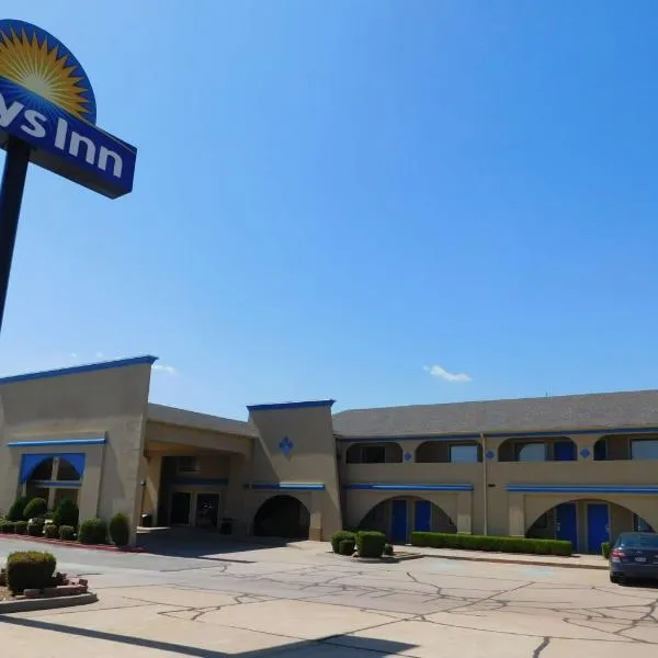 Days Inn by Wyndham Oklahoma City NW Expressway, viešbutis mieste Piedmont