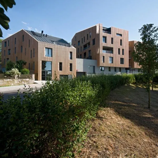 Lakepark Residence, hotel in Hradčany