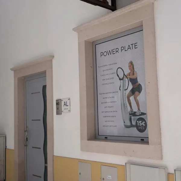 Ocean Breeze guesthouse, hotel di Nazaré