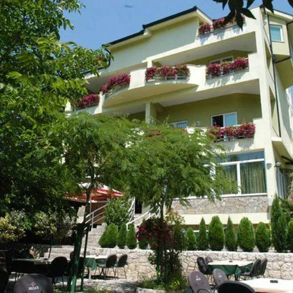 Vila Ivankovic Buna, hotel Bunában