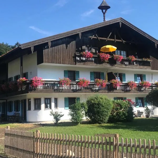 Fewo Chiemsee Spezial, hotel in Aschau im Chiemgau