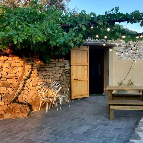 Caseta de Magí, hotell i Ager