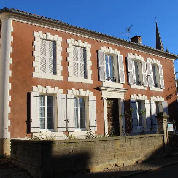 Les Chambres d'Eugénie, hotel in Lourquen