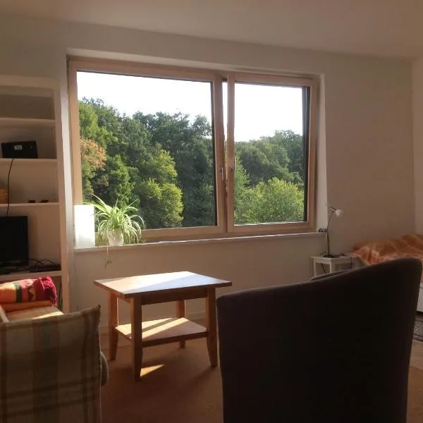 Haus am Wald, hotel v destinaci Waldbrunn