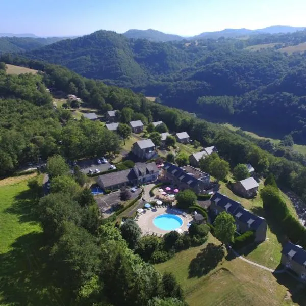 VVF Cantal Salers Vendes, hotel in Veyrières