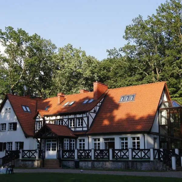 Leśniczówka Nibork, hotell i Januszkowo