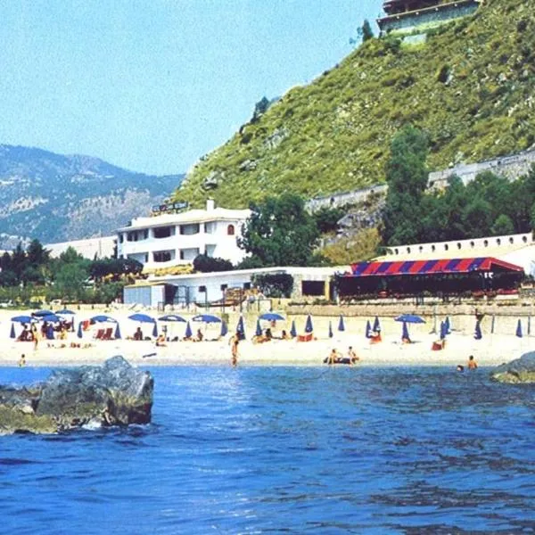 Hotel La Giara – hotel w mieście Montauro