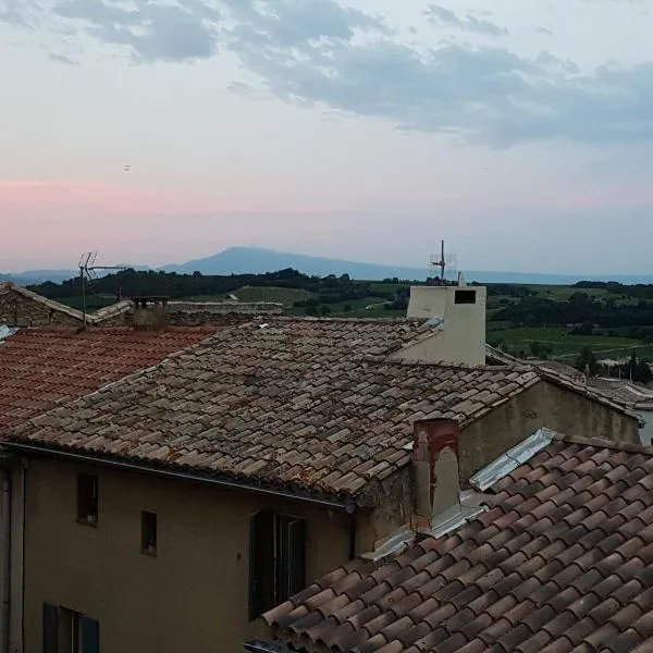 Les volets rouges, hotell i Châteauneuf-du-Pape