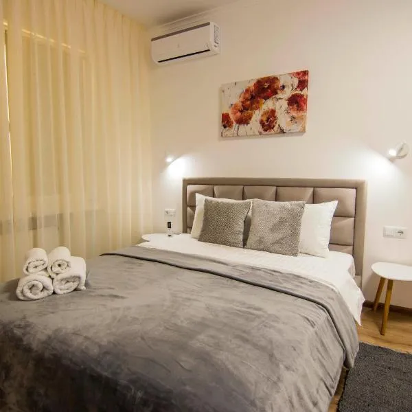 Osokorky Delux Apartment, hotel in Kyiv