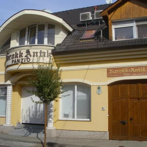 Barokk Antik Guest House, hotel v destinaci Kecskemét
