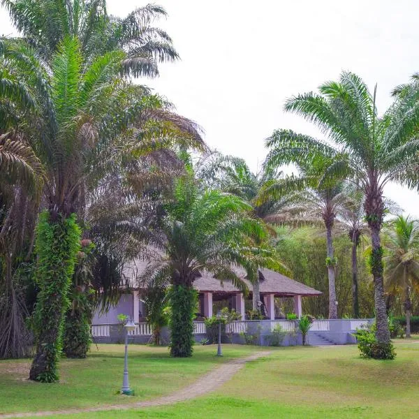 African Queen Lodge, hotel v destinaci Assinie