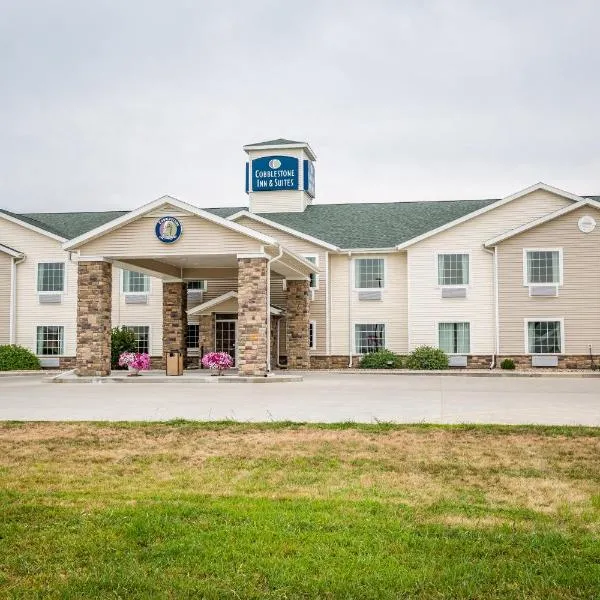 Cobblestone Inn & Suites-Winterset, hotel in Winterset