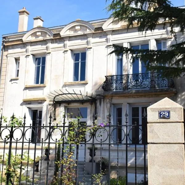 CLOCHI-CLOCHA, hotell sihtkohas Montbrison