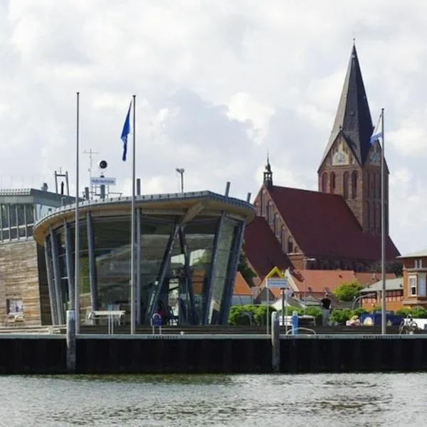 Ostseeferien in Barth; FeWo "Korls Hüsung", ξενοδοχείο σε Μπαρθ