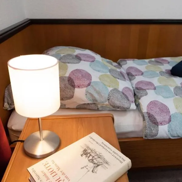 Waldblick Appartement, hotel v destinaci Ober-Hambach
