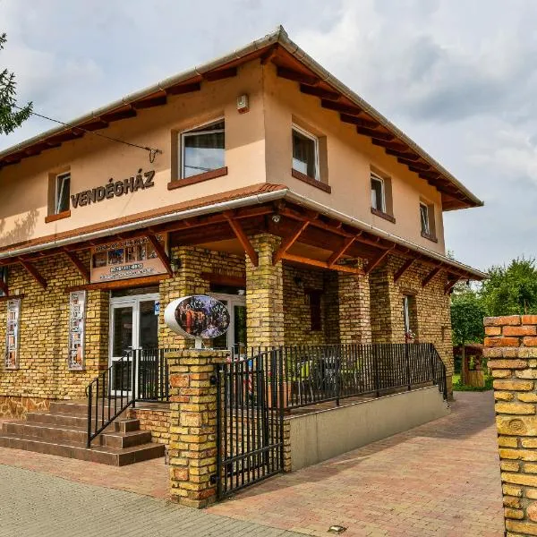 Toscan Panzió, hôtel à Gyál