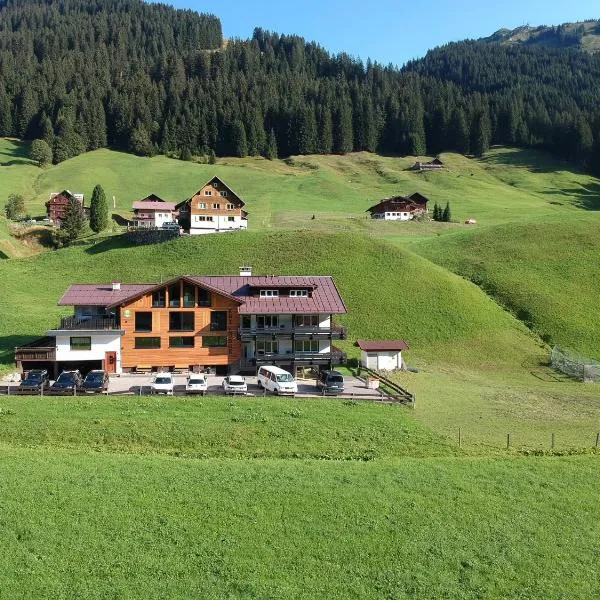 KWT Lodge, hotel in Mittelberg