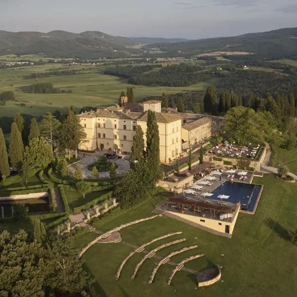 Castello di Casole, A Belmond Hotel, Tuscany、カーゾレ・デルザのホテル