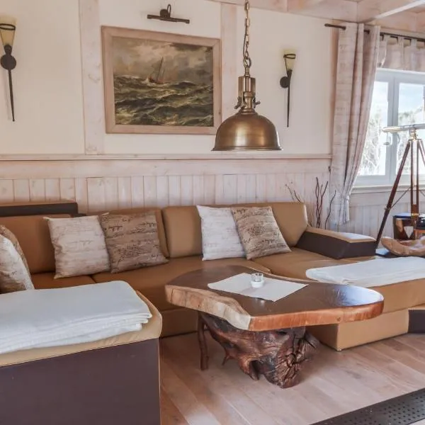Penthouse Meerblick, hotel v destinaci Dierhagen