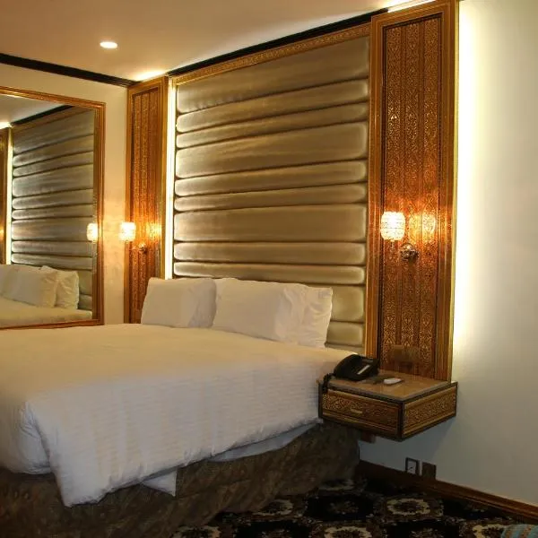 Indus Hotel, hótel í Hyderabad