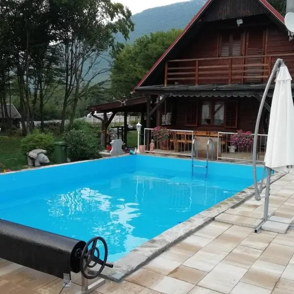 Holiday House Vale Verde, hotel en Donji Lapac