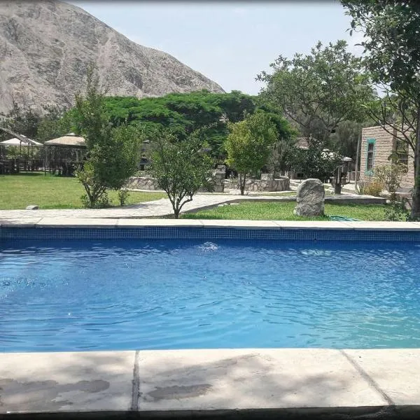 Refugio de Santiago Ecolodge, hotel v destinaci Lunahuaná