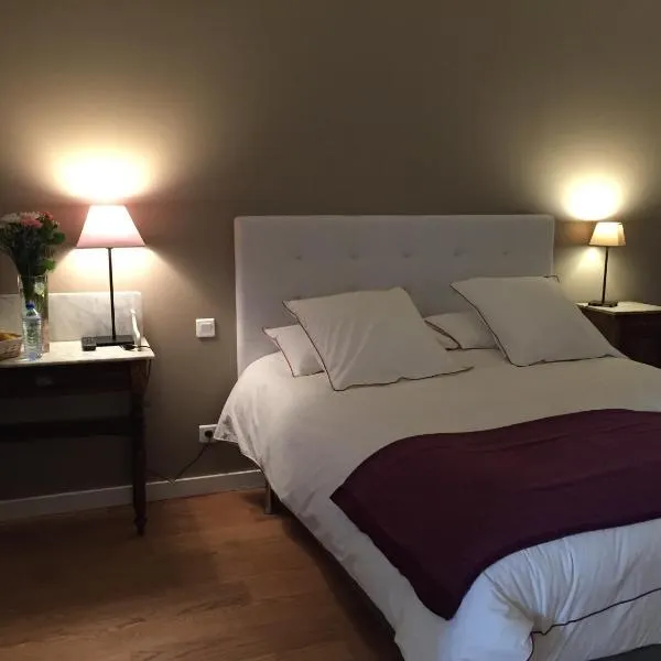 Chambres Ambroisie – hotel w mieście Gueytes-et-Labastide