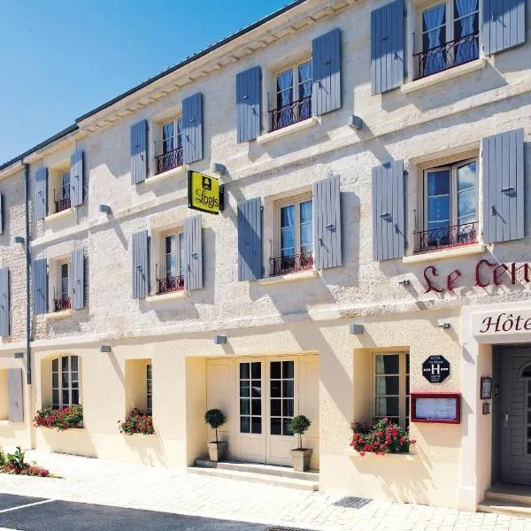 Logis Hôtel Le Central, hotel v destinaci Coulon