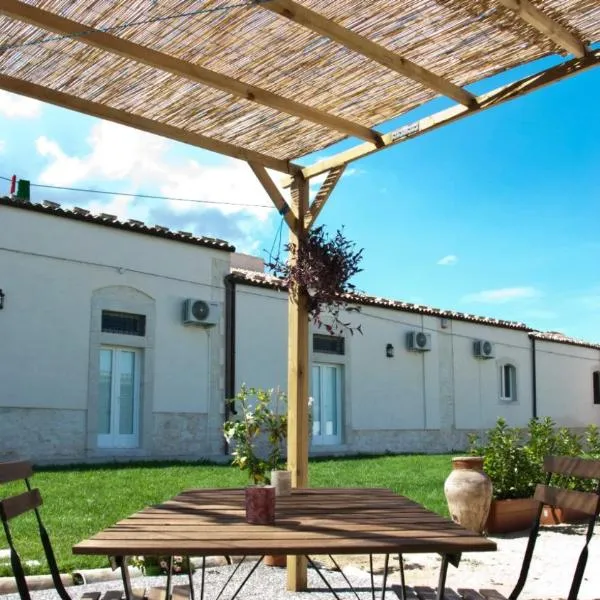 Giardini Acantus, hotel Rosoliniben