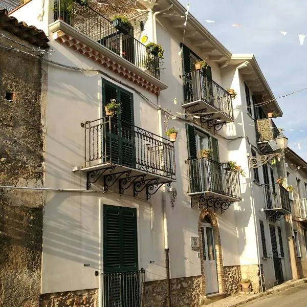 La Via del Carretto B&B, hotel em Capri Leone