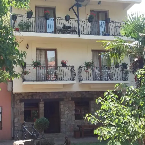 Apartment Vukasevic, khách sạn ở Virpazar