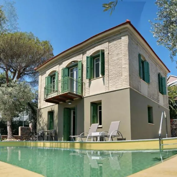 Ouzo Traditional House with private pool, hotel v destinaci Plomarion