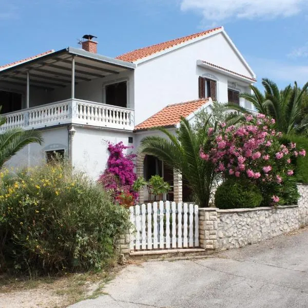 Apartmani Misic, hotel v destinácii Ždrelac