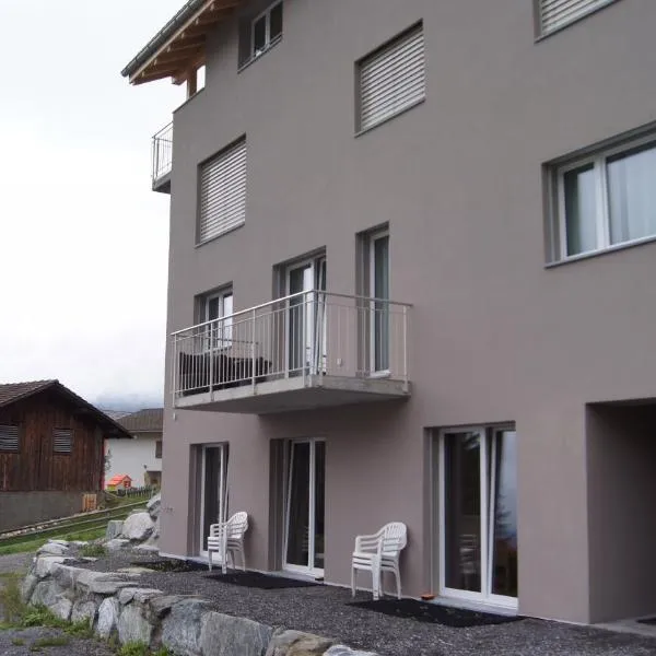 Haus Baracca, hotel v destinaci Vella