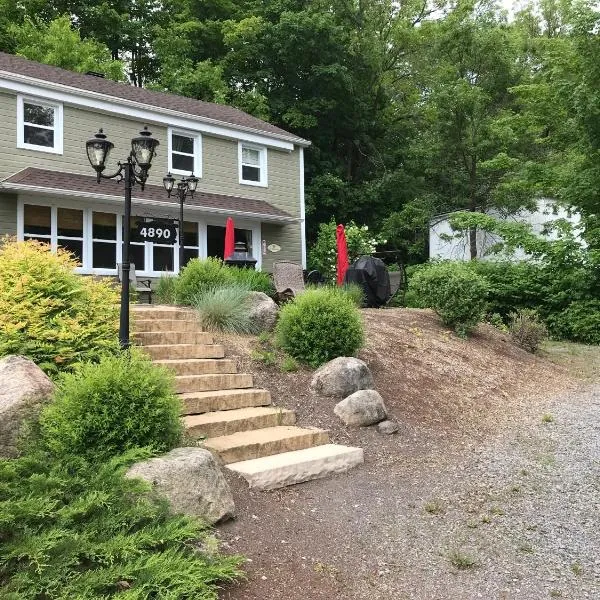 Chalets Plage St-Jean, hotel in Saint-Jean