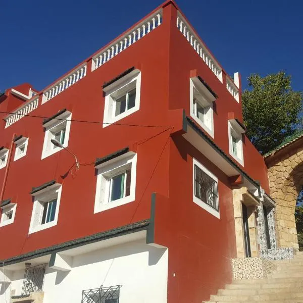 Hotel Ain Leuh: Aïn Leuh şehrinde bir otel