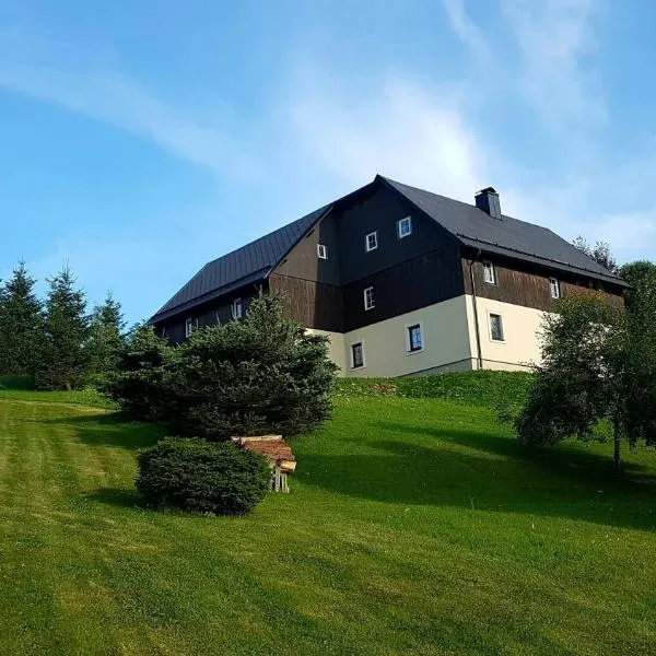 Chaloupka Slaměnka, hotel in Loučná pod Klínovcem