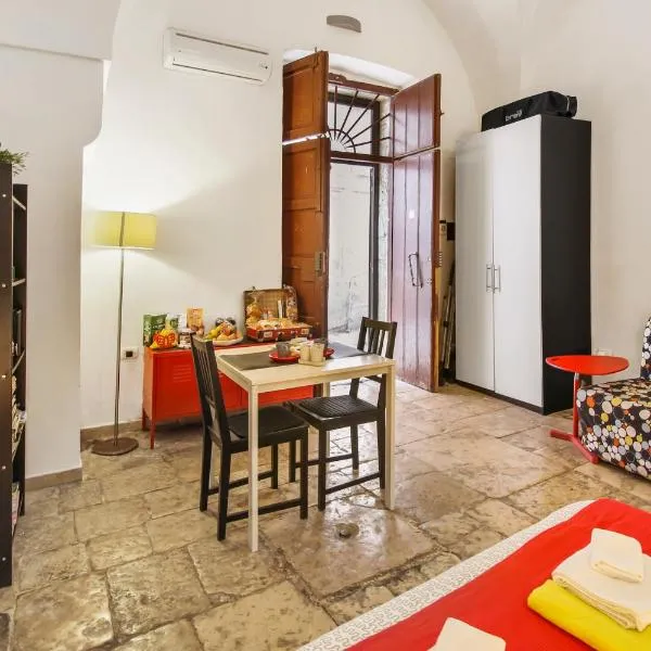B&B Affittacamere Del Teatro, hotel v Brindisiju