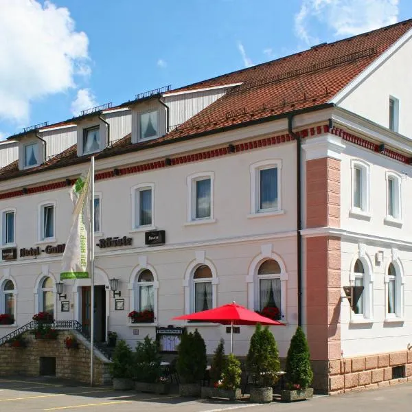 Hotel Rössle, hotel en Kleinengstingen
