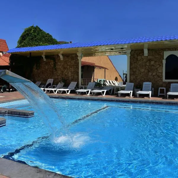 Regineh Hotel, hotel v Jerevanu