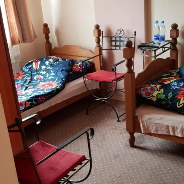Roadway, hotel in Kielce