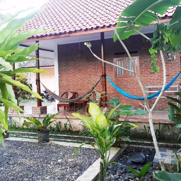 Ragha Homestay, hotel Batukaras városában