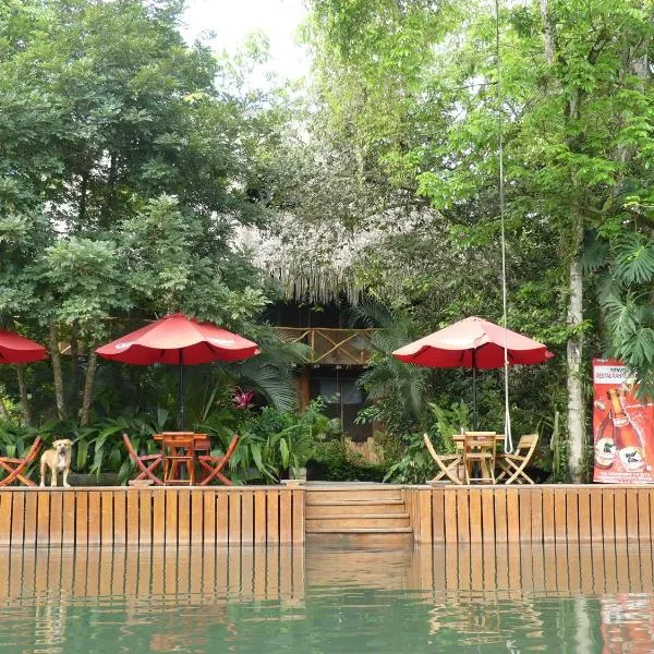 Hotel Kangaroo y Restaurante, hotel v destinaci Rio Dulce